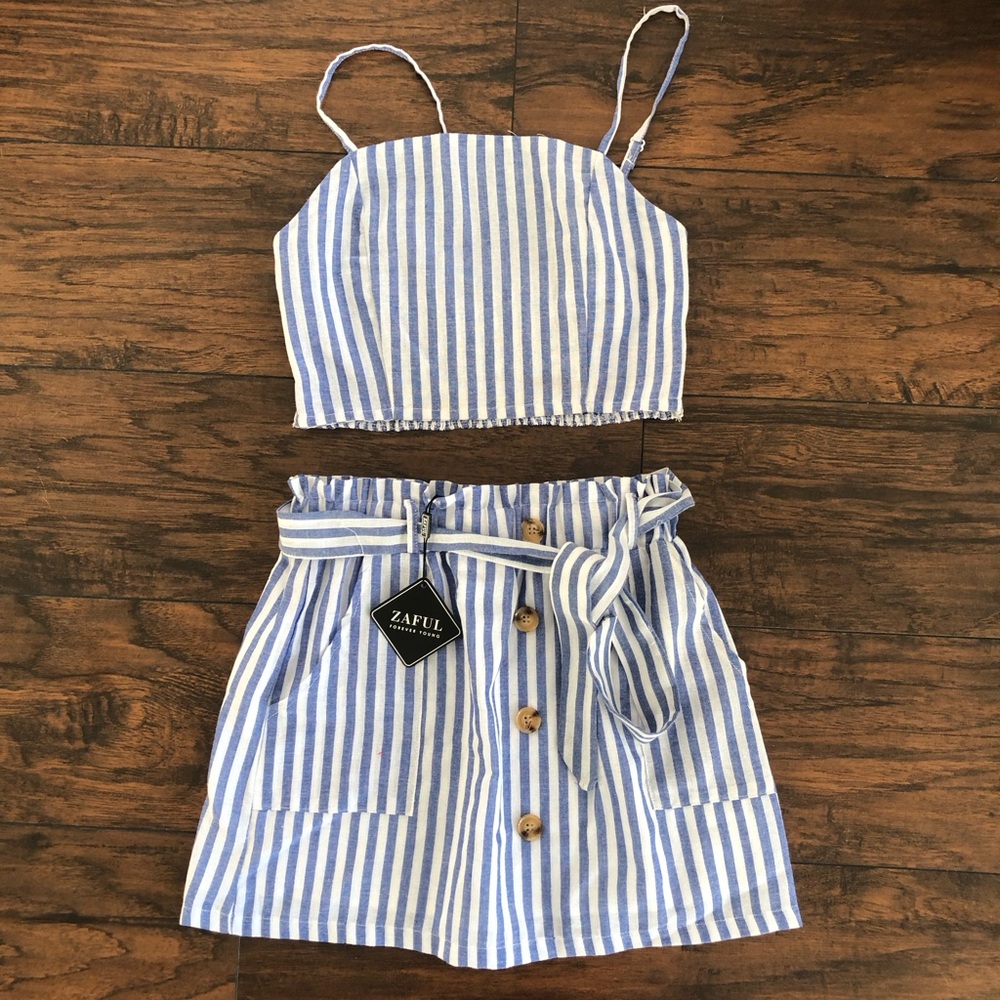 2-piece Crop Top/Skirt Set